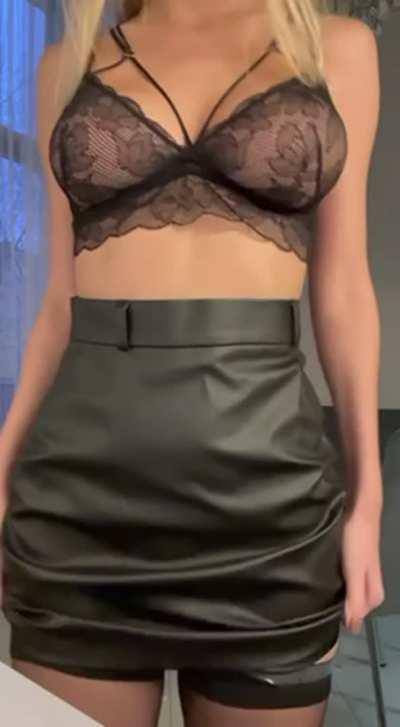 What’s your fav outfit on me?