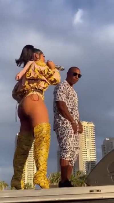 ASHANTI and JaRule