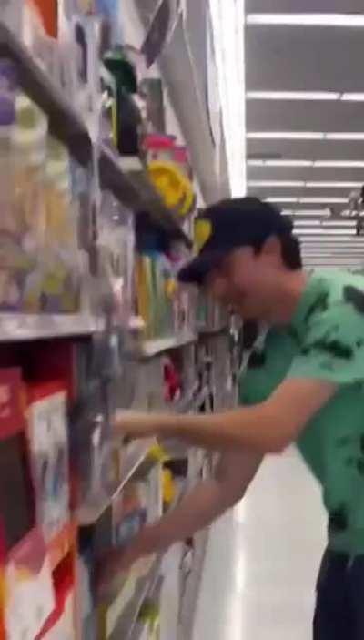 Absolute beast breaking it down on some toy keyboards