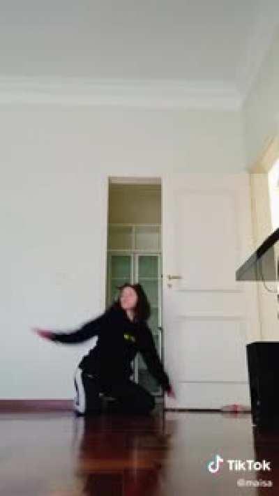 Esse é um dos vídeos mais sexy da Maisa