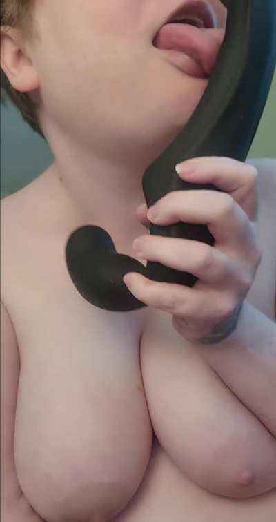 Tits, tongue and throat ✨️ F35 [fibromyalgia, CPTSD, ADHD, Immune Compromised]