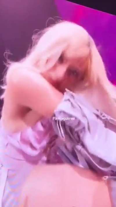 Camila Cabello showing those Sexy Legs!! 🥵