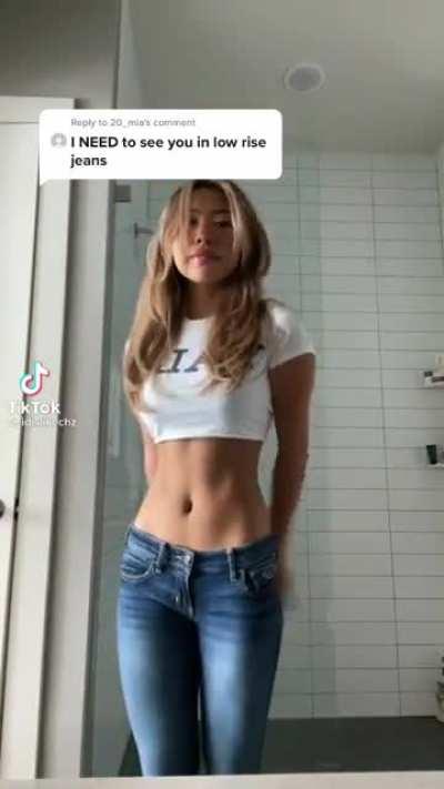 Cutie with sexy tummy