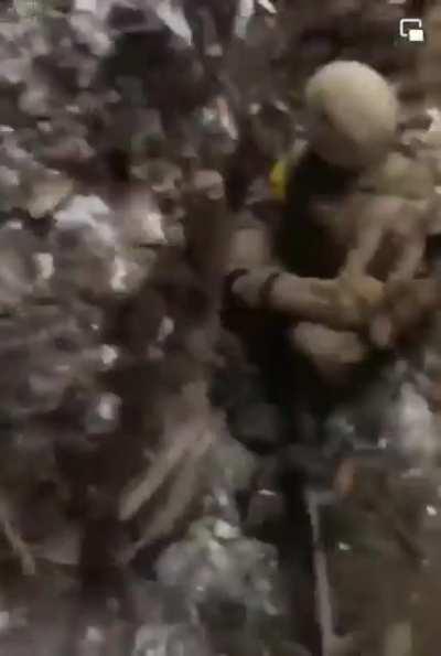 Russian tank got its turret popped off its hull by Ukrainian fighters