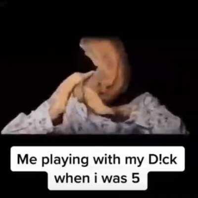 5y old me plyn with my pp