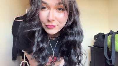 good lil fart slave aren’t you 