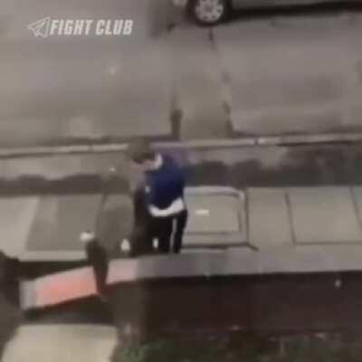 Double knock-out on the thief