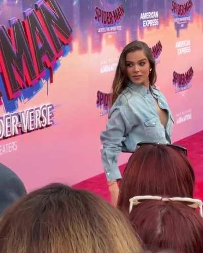 Hailee Steinfeld [Hawkeye]