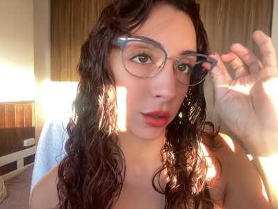 Happy Sunday loves! A unique GFE experience 🥰 For only $75/day, $155/week or $375/month, it includes photos and videos 🌟