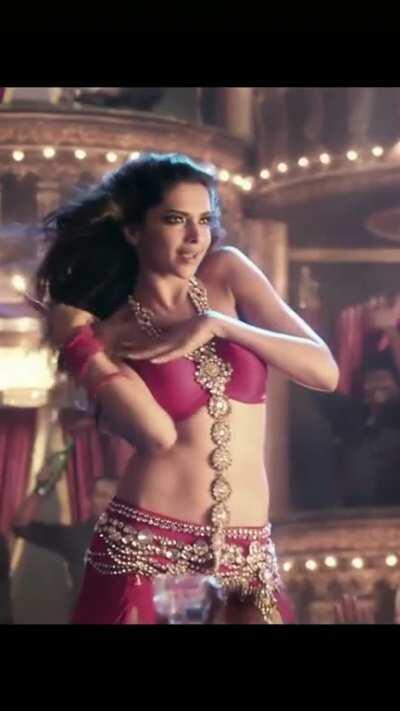 Deepika PADUKONE Goddess Of SEDUCTION & Erotism For a Reason 👙👠🔥🌹