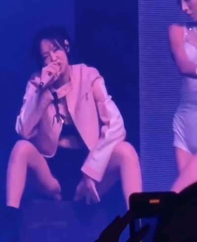 Jennie is inviting us to do something