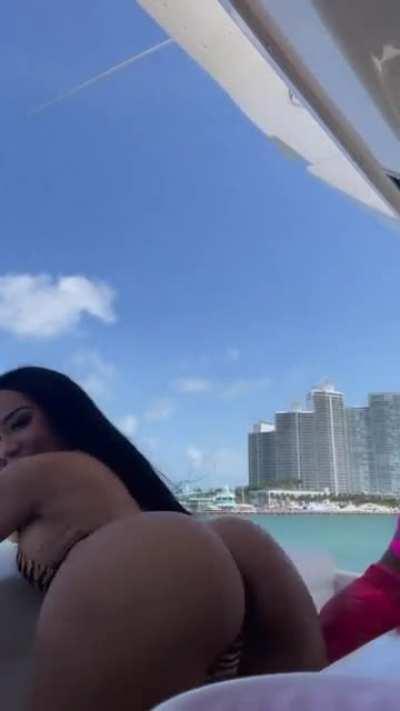 I’m nuttin in her😈