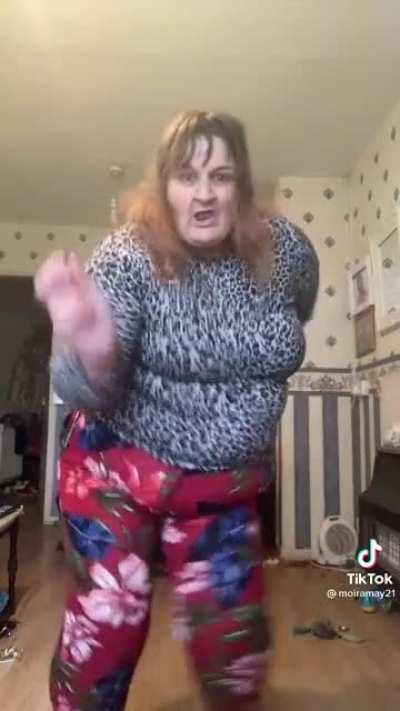 Celebrating NYE early after throwing back some vino 💃🏻