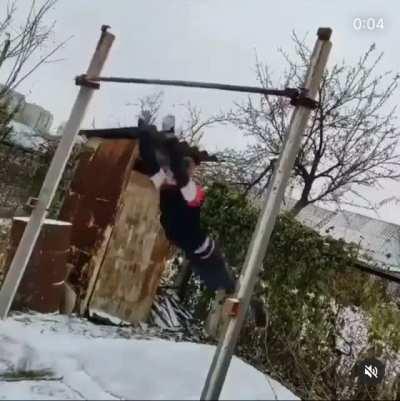 to swing