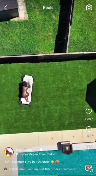 Hottest Shit on the Gram 72: (@shynotshy___) No Clothes on IG 😁