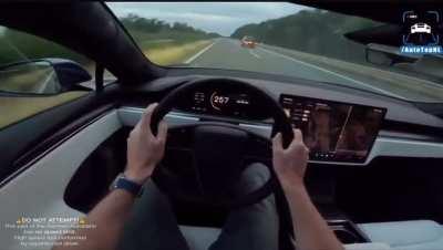 Tesla goes to 328km/h at German Autobahn