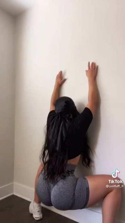 Squatting on wall 😋