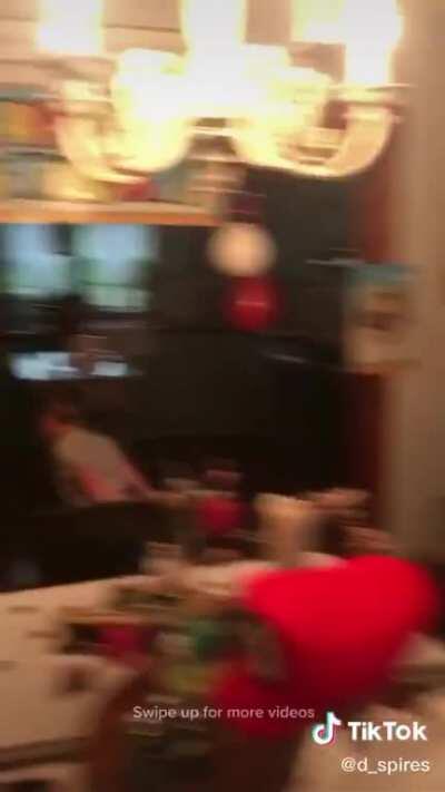 Hold my Juicebox while I get the star power up!