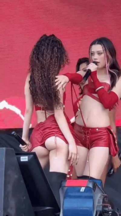 Megan and Daniela lollapalooza