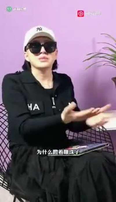 傻白甜都去当晶姐去了是吧😅