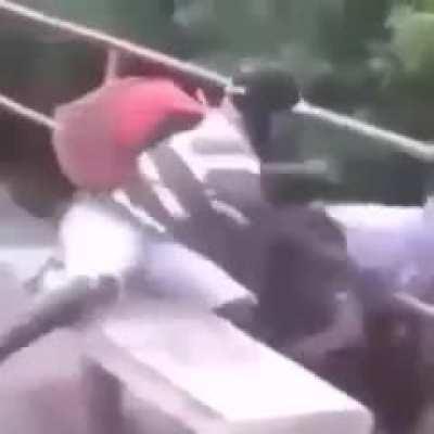 the slaps were so coordinated