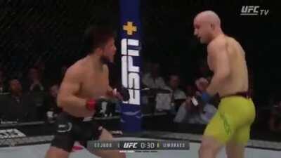 After getting chewed up in the first round, Henry Cejudo makes some big adjustments late in round 2, bites down on his mouthpiece and just said 