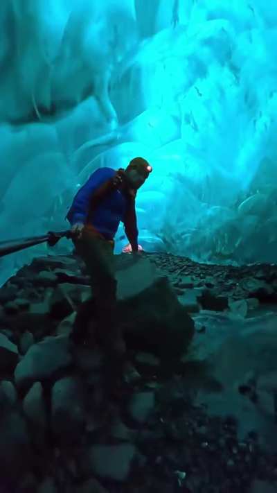 🔥Cave with some of the best-looking ice