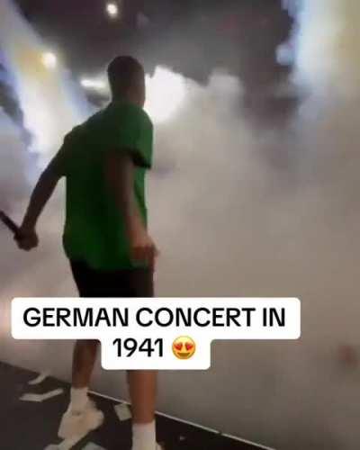 I feel something so right
Doing the wrong thing🗣🗣🗣