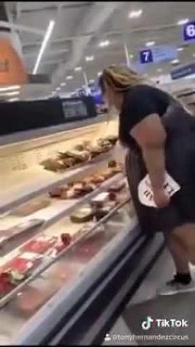 Press F to pay respec... holup