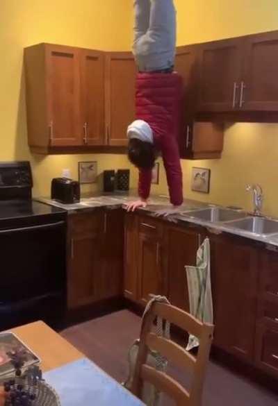 Kitchen gymnastics