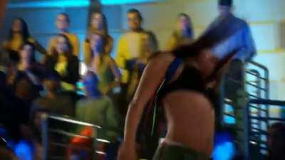 My all-time fav Britney performance! I'm A Slave 4 U 🔥