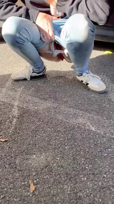 I was desperate to pee on the parking lot