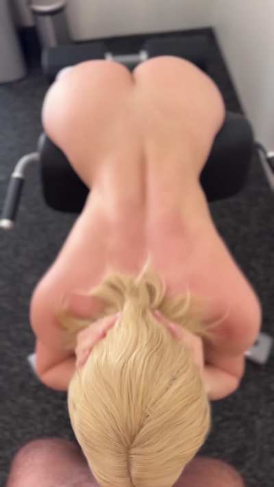 Who likes getting their cock sucked