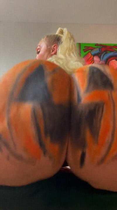 booty holleween🎃🎃🎃