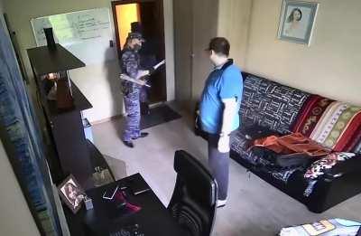 Woman called police because she doesn't liked that a man was listening to music. National Guards came to call and started to threaten with jail. Luckily man had camera installed in his home that recorded everything.