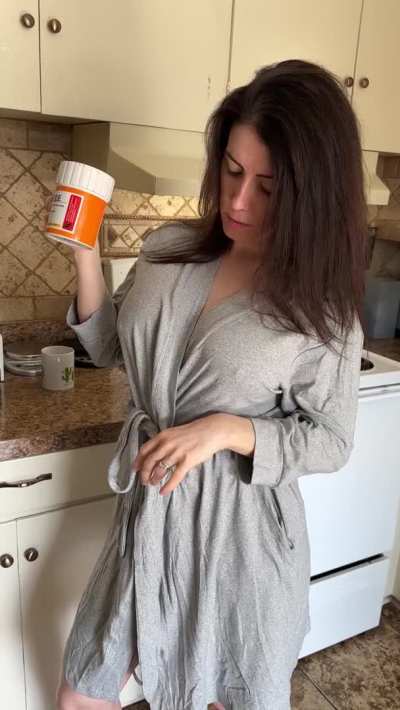 Coffee and titty reveals are a perfect combo ☕️✨