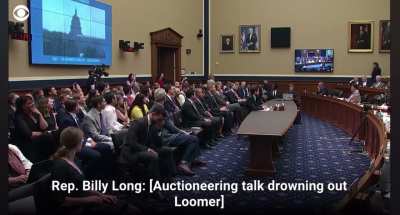 This will forever be the funniest thing to happen to Laura Loomer