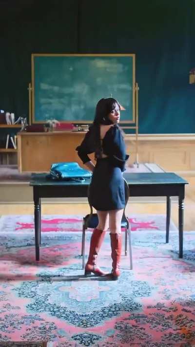 Jenna Ortega flaunting