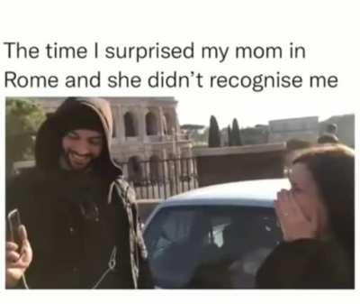 Son surprising mom in rome