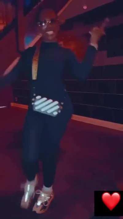 All black on and grooving