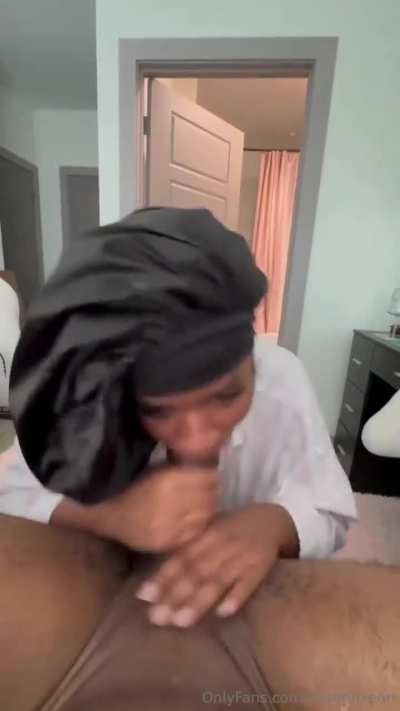 That bonnet head always fire, watch the girthy pole blastoff! 