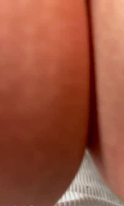 Anyone know who she is or got link to full vid?