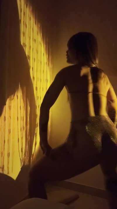 I love making you watch me twerk