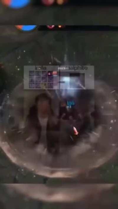 “I think I can outplay this one 🤓🤓🤓”