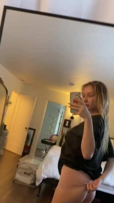 Could someone cum and warm me up? 💦