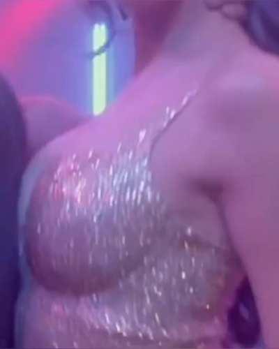 Just imagine if that lucky guy was you, feeling Nora fatehi's soft boobs on your chest🤤