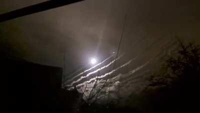 Mass Ukraine HIMARS launch as Russian base in Mariupol last night. It is speculated that GLSDB munition has been used for the first time in Ukraine