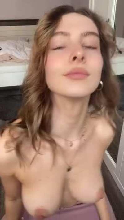 Your face - my boobs ... right NOW!!🤤