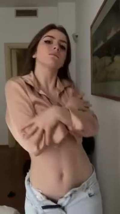 Feel my tight body [gif]