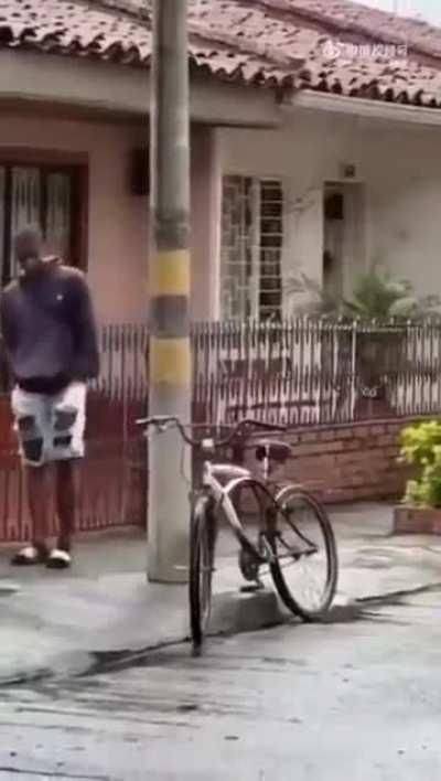 Leaving bicycle on street for some good people.